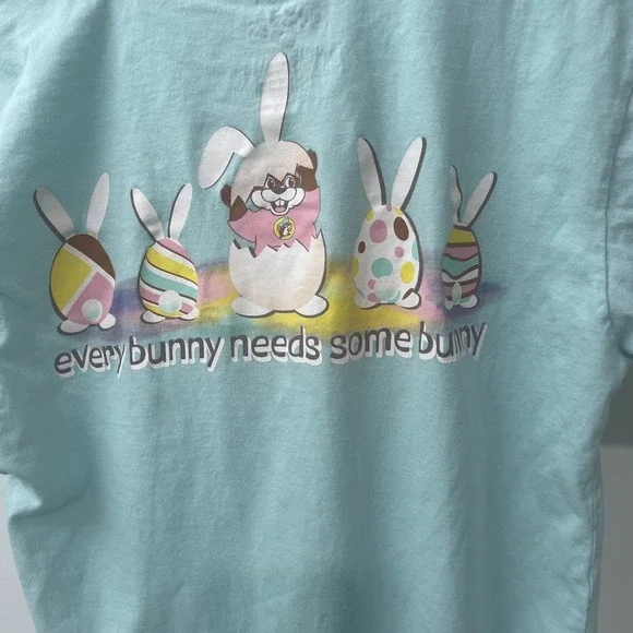 Buc-ee's T-Shirt Medium Light Blue Excellent Easter 2024 Graphic Short Sleeve - Picture 4 of 5